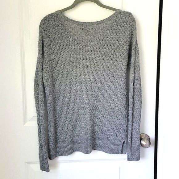 American Eagle Gray V Neck Long Sleeve Sweater Size XS - Picture 3 of 14